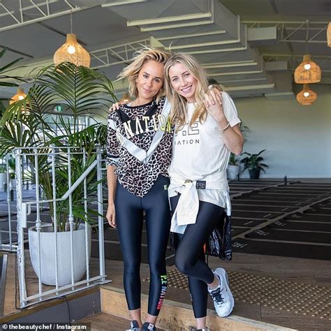 10 Hot Sexy Kirsten King Bikini Pics