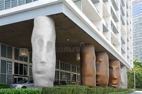 Icon Brickell Condo S With Hundred Breathtaking Columns Modeled After