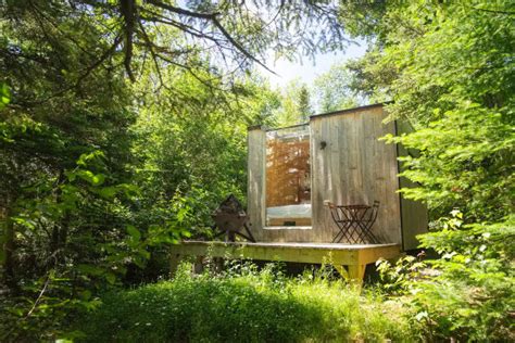 10 Best Cabins & Cottage Rentals in Quebec for Nature Lovers | Field Mag