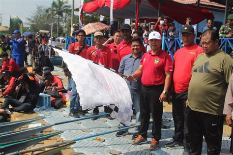 Lomba Balap Ketinting Meriahkan Erau Adat Pelas Benua 2023 Nusantara