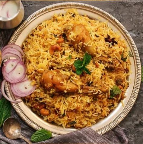 Good Indian Restaurant Chicken Hyderabadi Biryani 500 Gm Packaging