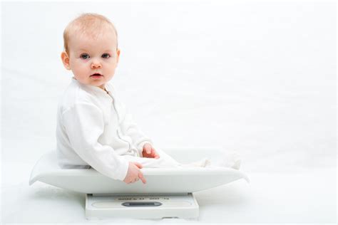 A vida da criança: Qual o peso ideal do bebê aos 6 meses?