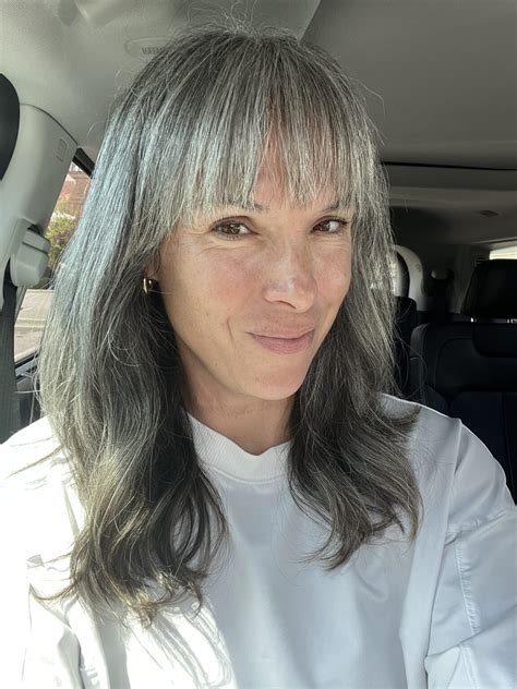 2 Must Know Makeup Tips For Gray Hair The New Knew