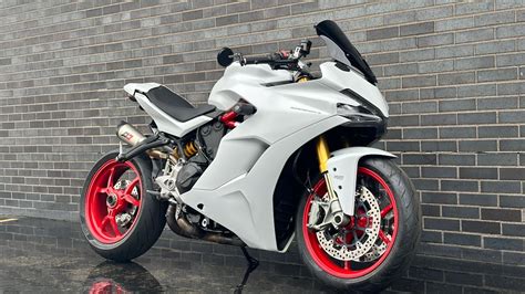 Walk Around Of A Ducati Supersport S Youtube