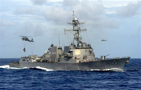 Foto Ressuprimento Vertical Do Destr Ier Uss Dewey Ddg Por