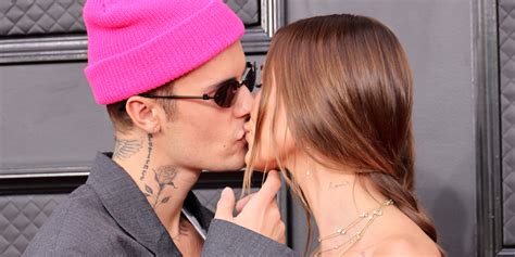 Nominee Justin Bieber Kisses Wife Hailey On Grammys 2022 Red Carpet