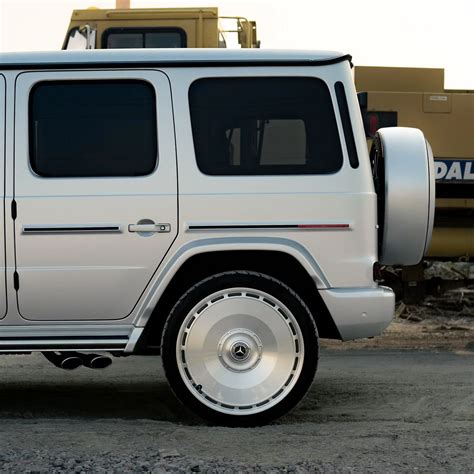 What S Better On Matching Steelies Shai S Satin Silver G 63 Or Chalk Grey Range Rover