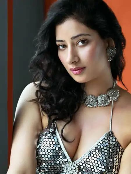 Niharica Raizada Top Hot Pics And Photos