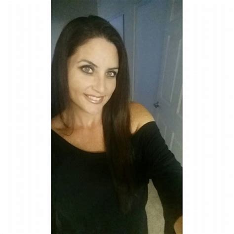 6 Hot Sexy Jess Lucero Bikini Pics