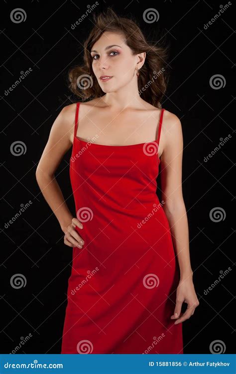 Sexy Jonge Vrouw In Rode Kleding Stock Foto Image Of Stellen