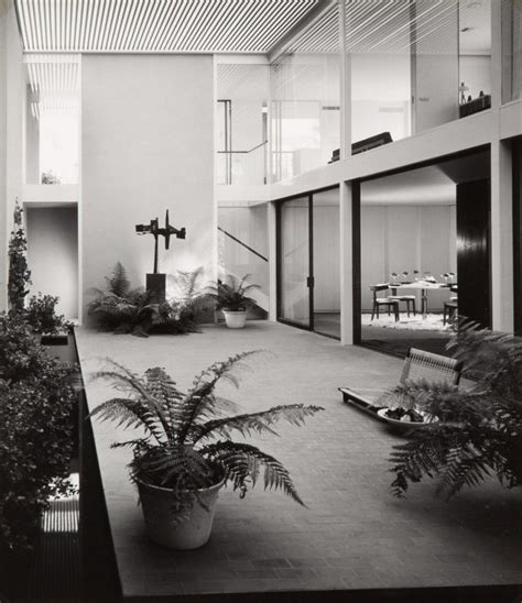 Julius Shulman Photography Holden Luntz Gallery