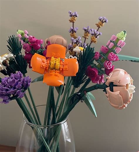 lego flower bouquet🌷 | Lego flower, Lego, Flower aesthetic