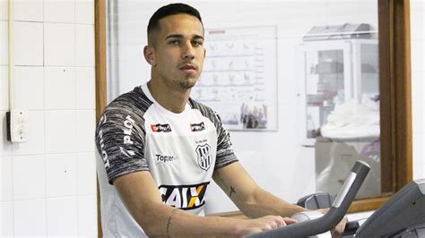 Atlético PR acerta empréstimo de lateral esquerdo Nicolas para a Ponte