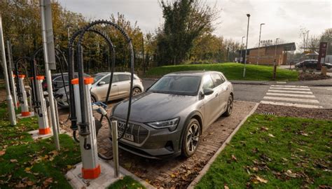 Uks First Load Balanced Rapid Ev Charger Hub Opens In West Midlands Evs Movemnt