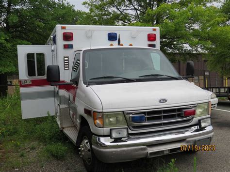 2002 Ford E350 Ambulance Online Government Auctions Of Government