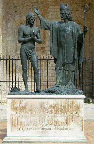 Clovis Ier Baptis Par L V Que Remi De Reims Statue Du Xixe Si Cle