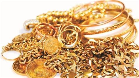 Two Men Pose As Cops Con First Time Visitor To Mumbai Of Gold Ornaments Worth ₹37 Lakh