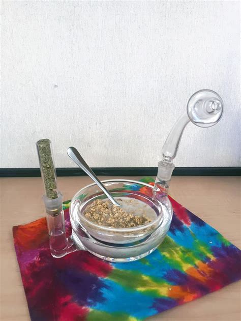 You Can Simultaneously Smoke Weed and Eat Cereal From This Bowl - MUNCHIES