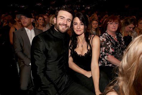 Sam Hunt Introduces Fiancee Hannah Lee Fowler At Acm Awards