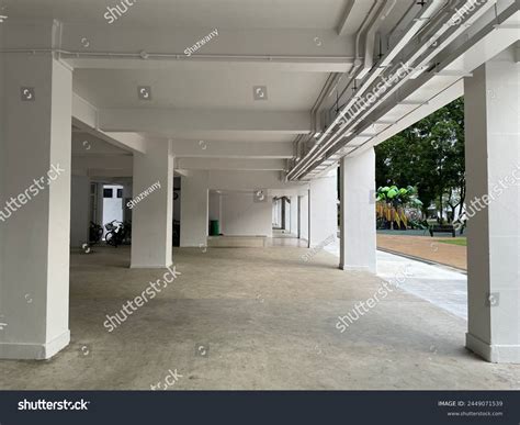 singapore void deck royalty  images stock  pictures