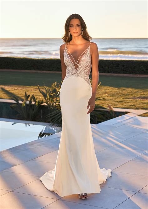 Sexy Crepe Mermaid Wedding Dress With Lace Iris Krismil Bridal