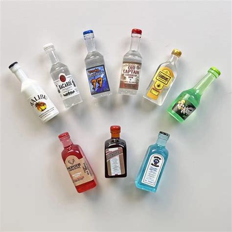 Joelew 90pcs Miniature Mini Liquor Bottles Decorations Dollhouse Mini Wine Bottles