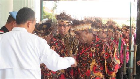 Siang Ini Jokowi Bertemu Dengan Tokoh Papua Di Istana