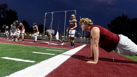 Oaks Christian football team in position for strong finish to regular ...