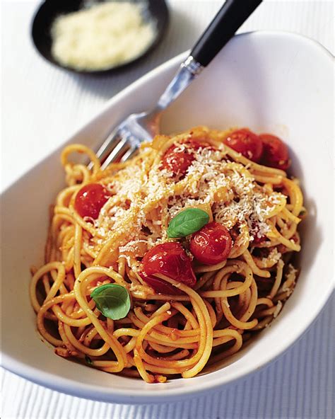 Spaghetti Sauce With Fresh Basil And Parsley At Martha Chacon Blog