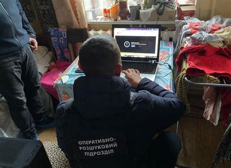 C4 - На Буковині викрили прихильника «руского міра»: зраднику загрожує ...