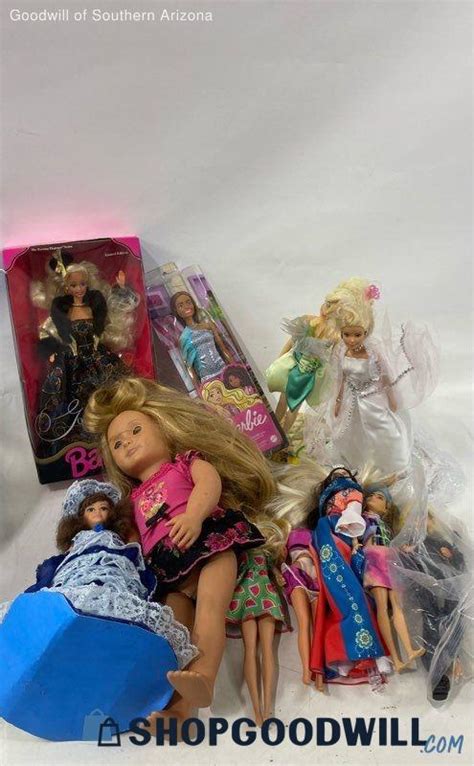 Lot Of Assorted Fashion Dolls Barbie Battat Disney Etc