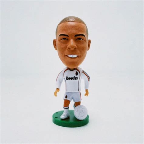 Jual Action Figure Ronaldo Nazario Ac Milan Away Soccerwe Shopee