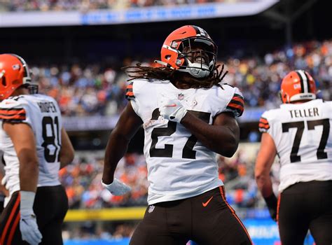 NFL Browns Activate RB Kareem Hunt RT Jack Conklin From IR