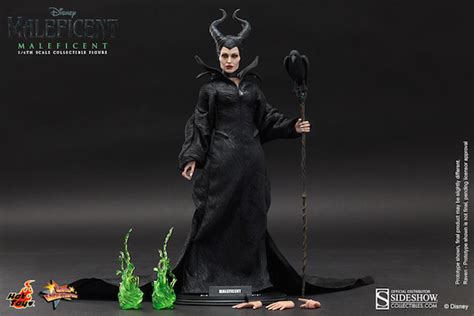 Yes Youll Love The New Maleficent Sixth Scale Figure By Hot Toys Review Geek Girl Diva