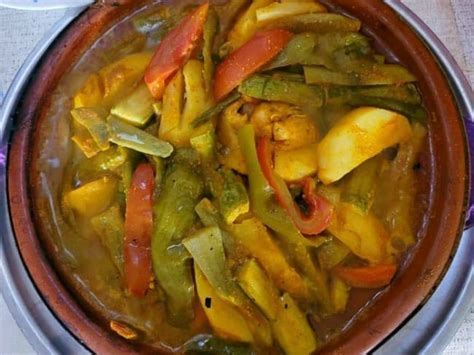 Tajine De Poulet Marocain Traditionnel Aux Légumes Recette Tajine De