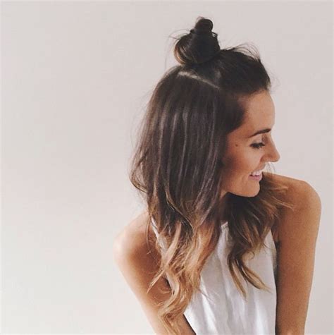 Half Bun Ecco Il Mezzo Chignon Che Sta Conquistando Tutti Fem