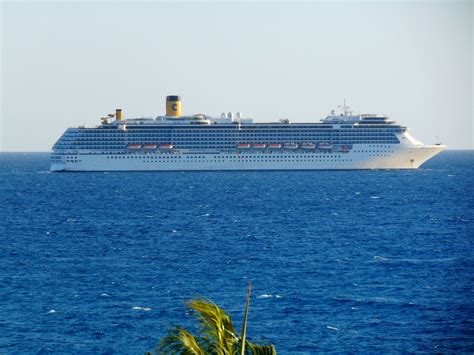 Costa Atlantica - Margaritaville At Sea Islander - Shipfriends