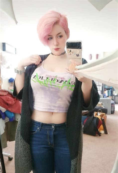 Peachypop Wild Mage Eccc On Twitter Too Cold For Crop Tops I