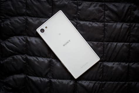 Sony Xperia Z5 Compact review: The best mini Android phone around - CNET