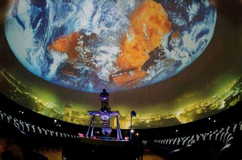 Planetarium Toruń Przewodnik po Toruniu Atrakcje Torunia ToruńTour