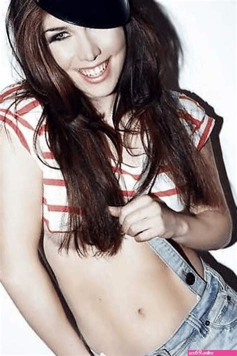 Liv Boeree Nude Sexy Photos