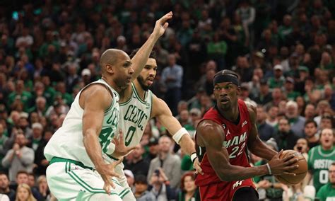 Miami Gewinnt Zum Nba Halbfinal Auftakt In Boston Basketball