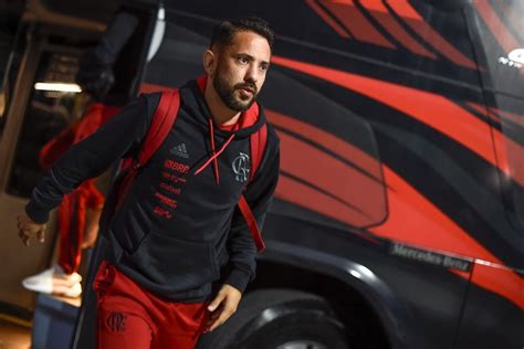 Em conversas o Flamengo Everton Ribeiro entra na lista de reforços