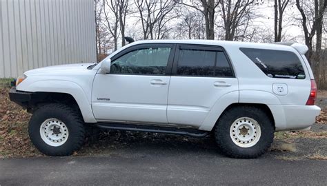 Stormtrooper Runner Fitting The Old Man Emu Suspension Lift