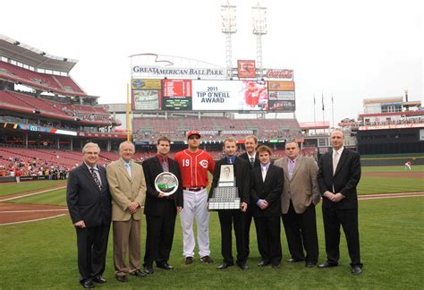 Canadian Baseball Hall Of Fame Presents Tip Oneill Award To Votto And Axford Cooperstowners