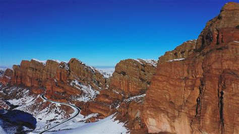 绿水青山丨新疆玛纳斯：走百里丹霞 看雪色浪漫 天山网 新疆新闻门户