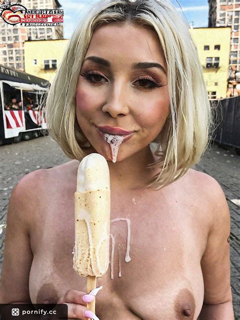 Teen Blonde Chubby Neutral Pose Cityscape Red Lipstick Cumshot