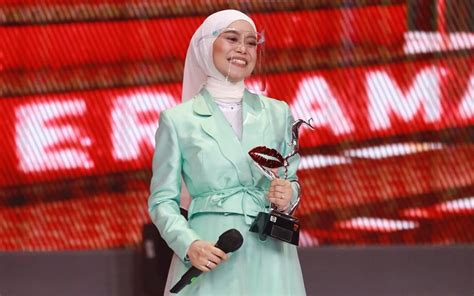 Lesti Kejora Menang Penghargaan Di IDA Awards 2022