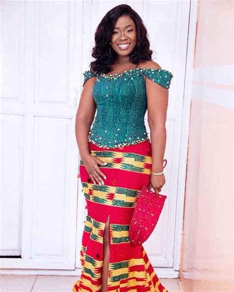 Pin By Sefa On Pins By You African Dresses For Women Kente Styles