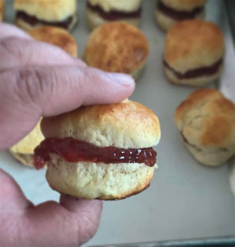 Resepi Scone Hanya Guna Bahan Rasa Macam Di Cameron Highlands